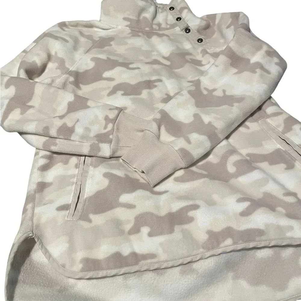 Green Tea size large ladies Camouflage fleece top excellent condition.